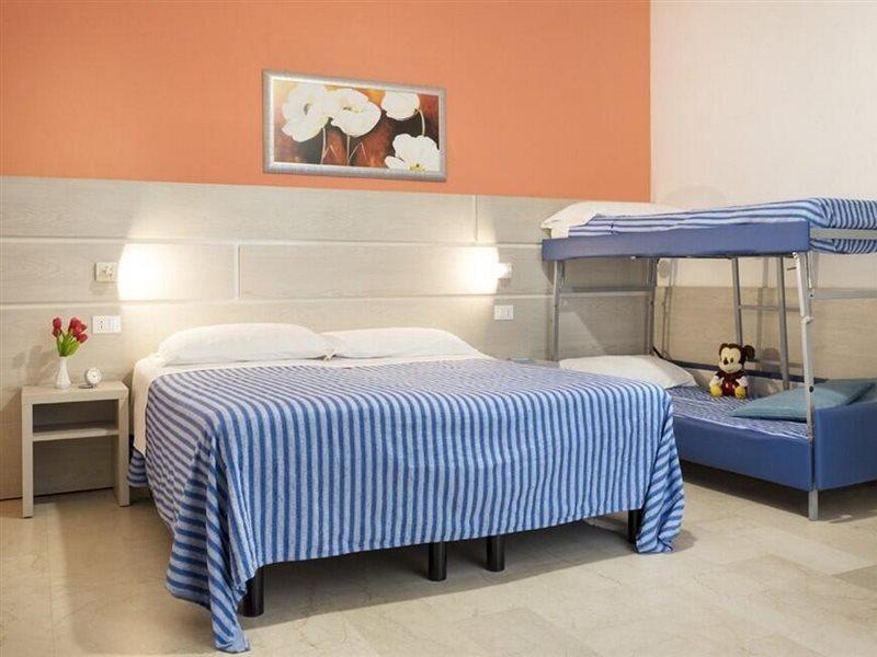 Hotel Edy Римини Экстерьер фото