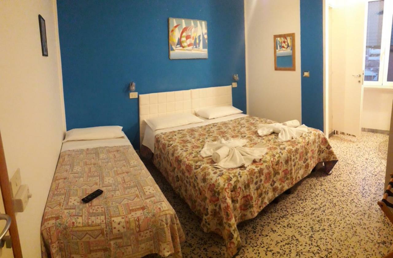 Hotel Edy Римини Экстерьер фото