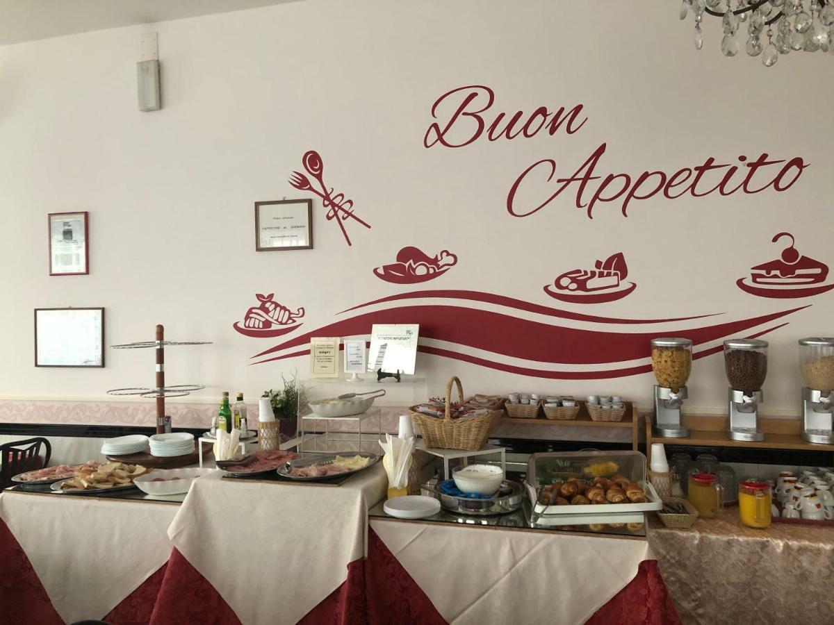 Hotel Edy Римини Экстерьер фото