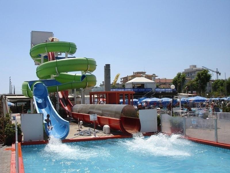 Hotel Edy Римини Экстерьер фото