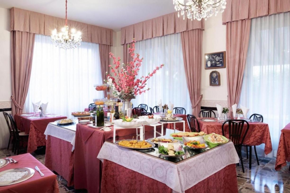Hotel Edy Римини Экстерьер фото