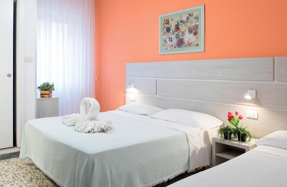 Hotel Edy Римини Экстерьер фото